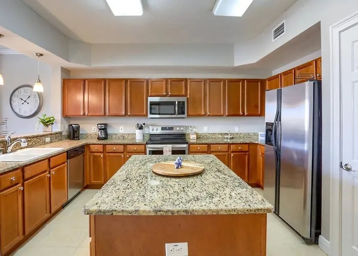 204 Bay Harbor *